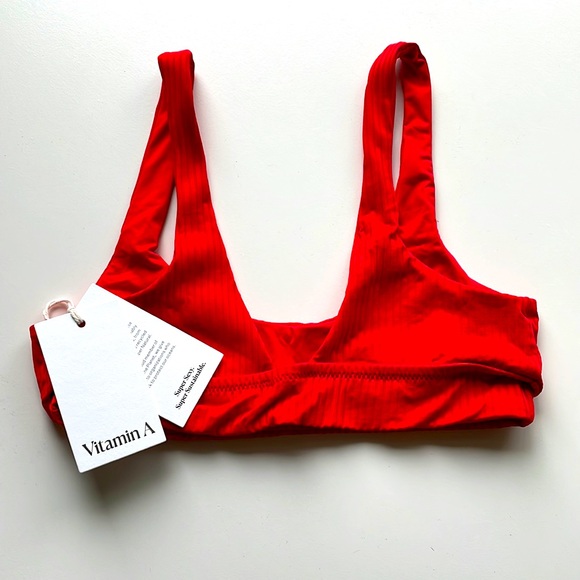 NWT Vitamin A Sienna scoopneck bikini swim top red 4/XS  6/S Plunge V bralette - Picture 2 of 11